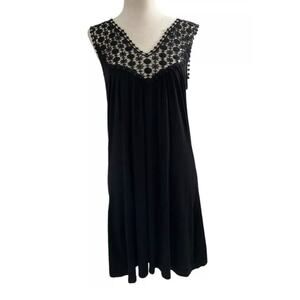 Reaction Kenneth Cole Size Small Black Mini Dress Crochet V-Neckline | 5-246